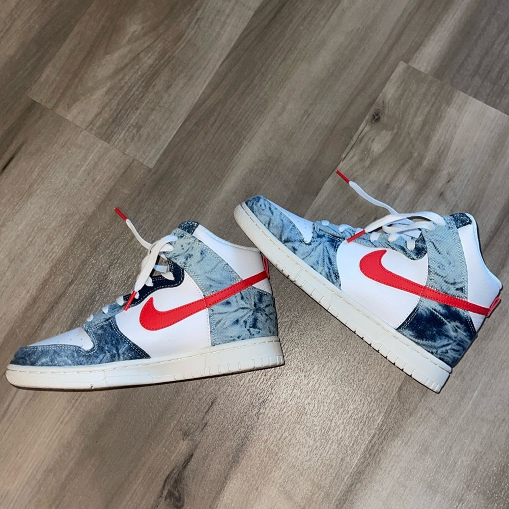 Nike Dunks women size 8